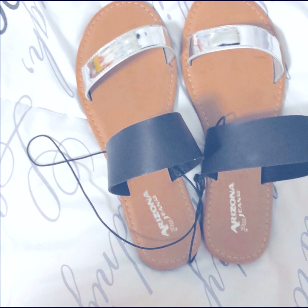 🆕Arizona’s•Black & Silver•Slide-on Flat Sandals